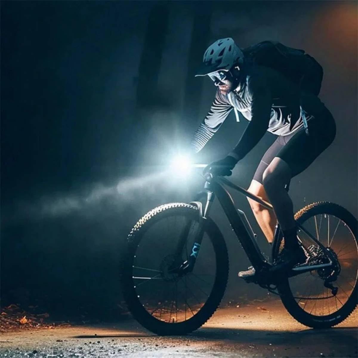 Lista Bicycle Front Lamp with Horn USB Rechargeable 2000 mAh Battery Bike Handlebar Flashlight IPX 5 Waterproof Power Display Bike Headlight Flashlight for Night Riding